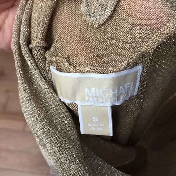 Chic Michael Kors gold shirt. - Picture 7 of 7